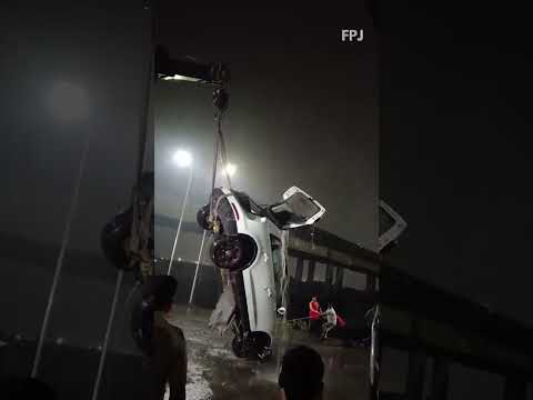 Woman Drives Car Into Creek in Navi Mumbai Following Google Maps!