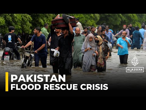 Northern Pakistan flooding: Rescuers search as death toll nears 400