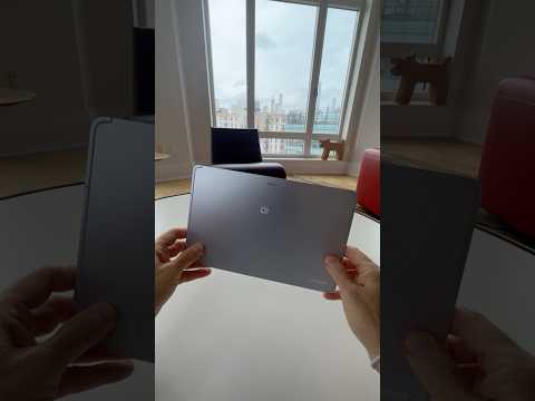 Unboxing Samsung’s New $800 Galaxy Tab S11