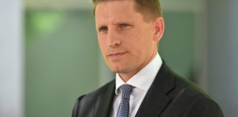 Andrew Hastie quits Ley’s shadow cabinet, saying he was excluded from immigration policy role