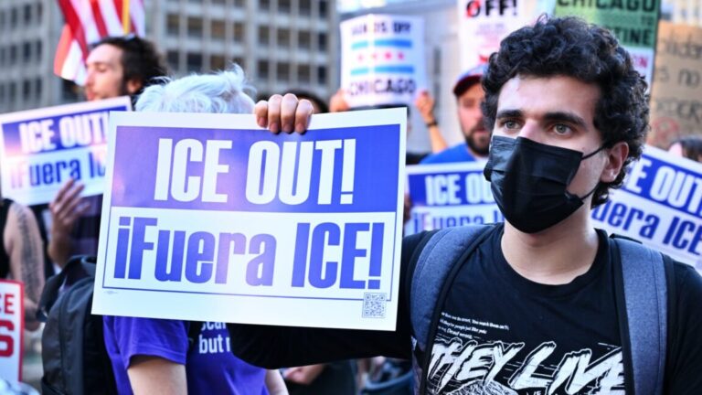 ICE wants to build a 24/7 social media surveillance team