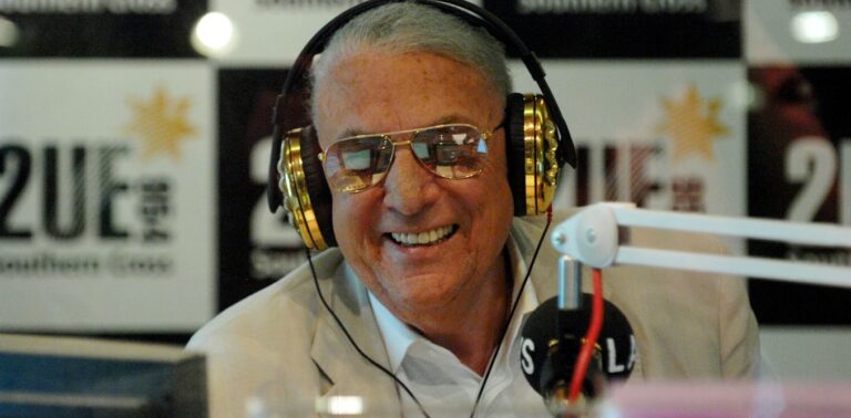 The ‘golden tonsils’ of John Laws fall silent, aged 90