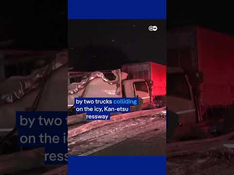 Massive pile up involving more than 50 vehicles in Japan | DW News