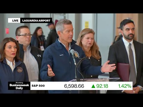 LaGuardia to Operate at'Reduced Capacity' After Crash, Says Duffy (Press Conference)
