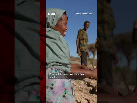 Muna ali Dahir is an officer in Somalia's Puntland Defence Forces fighting IS militants. #BBCNews