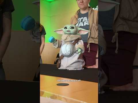 Hasbro’s $600 Ultimate Grogu Animatronic Uses the Force to Move A Cookieðª