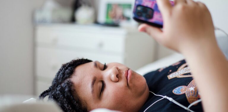 Kids on social media more than two hours a day at higher risk of mental illness