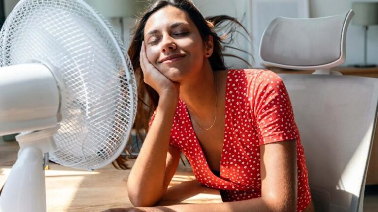 New heatwave likely to peak at 34C with week-long health alert issued