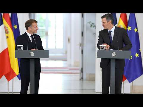 Macron says UK’s return to EU would be ‘excellent news’ • FRANCE 24 English
