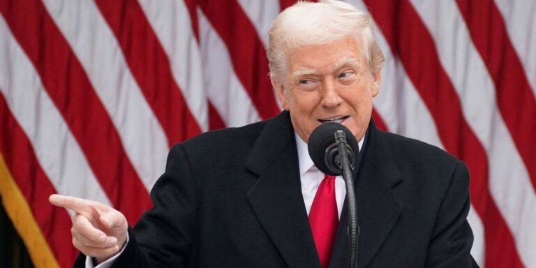 Trump orders'hot dogs for everyone' in Secret Service —but there's a catch